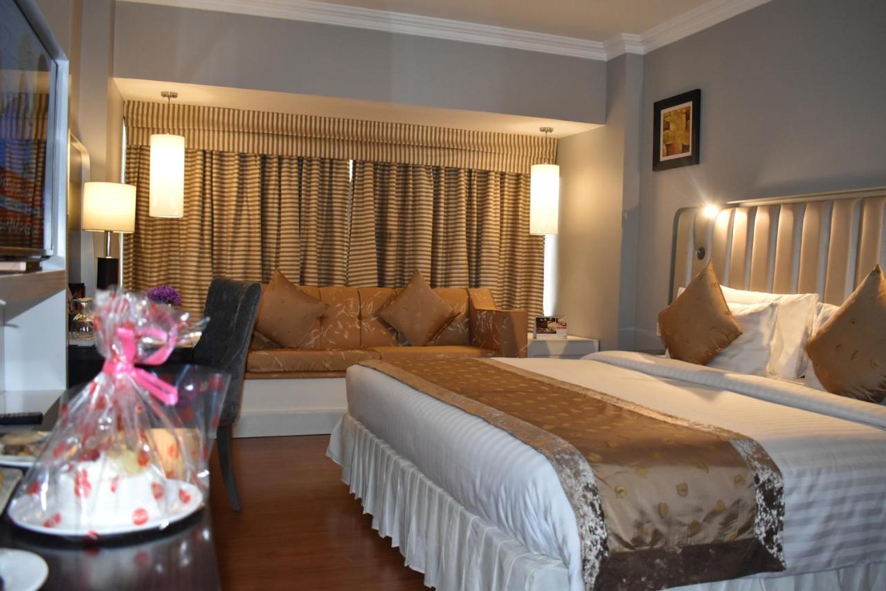 Ramada Plaza By Wyndham Karachi Airport Hotel Ngoại thất bức ảnh A room at the hotel