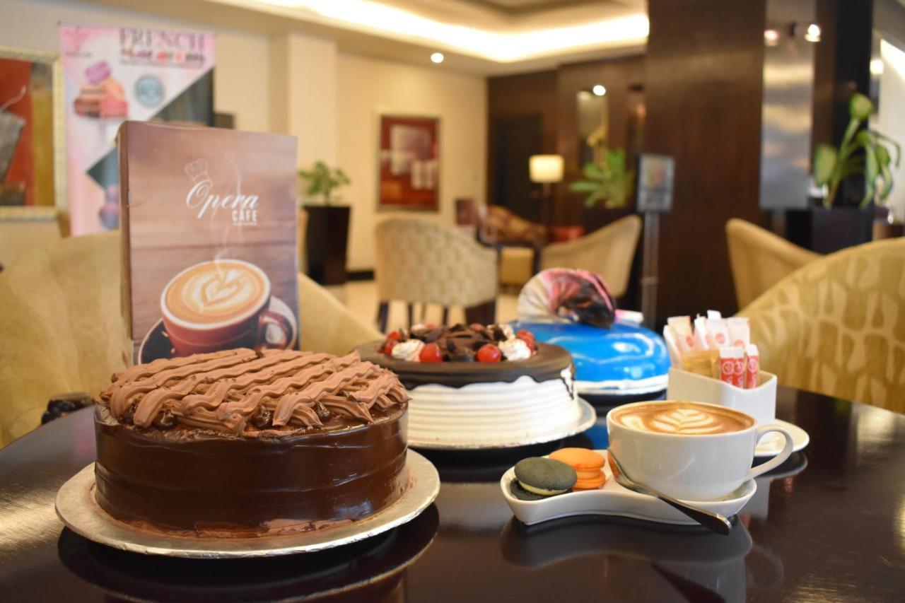 Ramada Plaza By Wyndham Karachi Airport Hotel Ngoại thất bức ảnh Coffee Shop