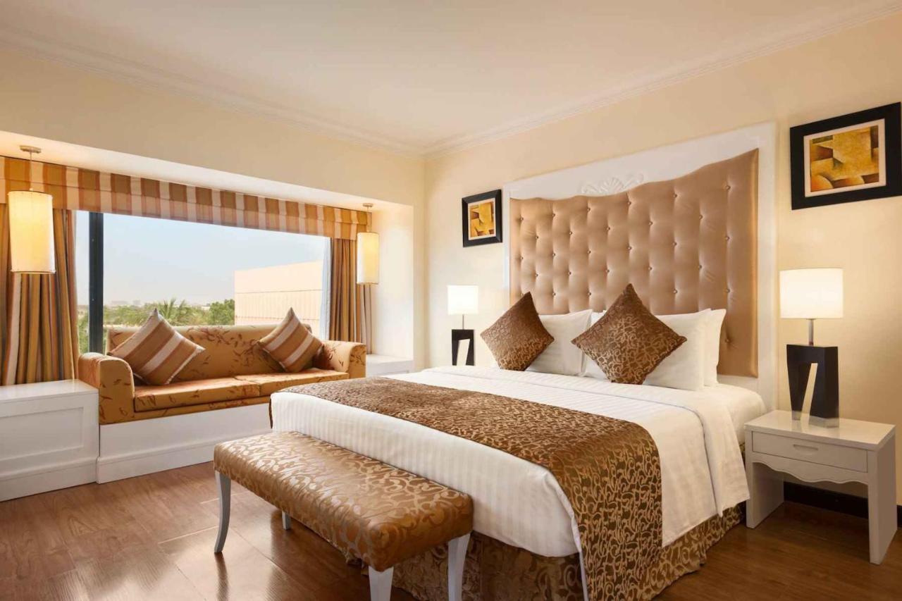 Ramada Plaza By Wyndham Karachi Airport Hotel Ngoại thất bức ảnh Suite
