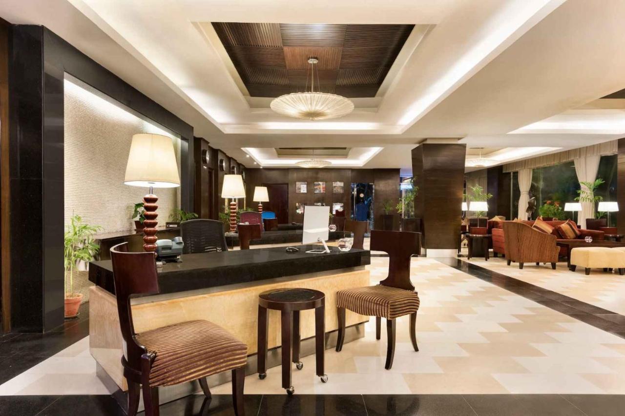 Ramada Plaza By Wyndham Karachi Airport Hotel Ngoại thất bức ảnh Lobby